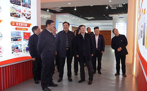 安徽省人大人事代表選舉委員會主任委員、省人大常委會人事代表選舉工作委員會主任朱春旭一行蒞臨安徽天康集團調(diào)研指導(dǎo)非公黨建工作